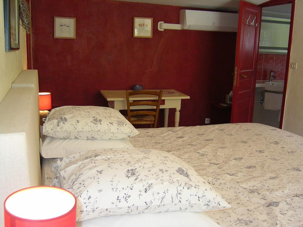 Mas La Provence Bed & Breakfast LʼIsle-sur-la-Sorgue Cameră foto