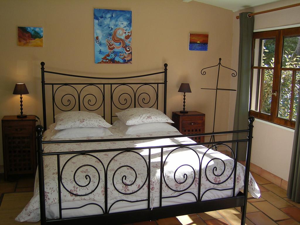 Mas La Provence Bed & Breakfast LʼIsle-sur-la-Sorgue Cameră foto