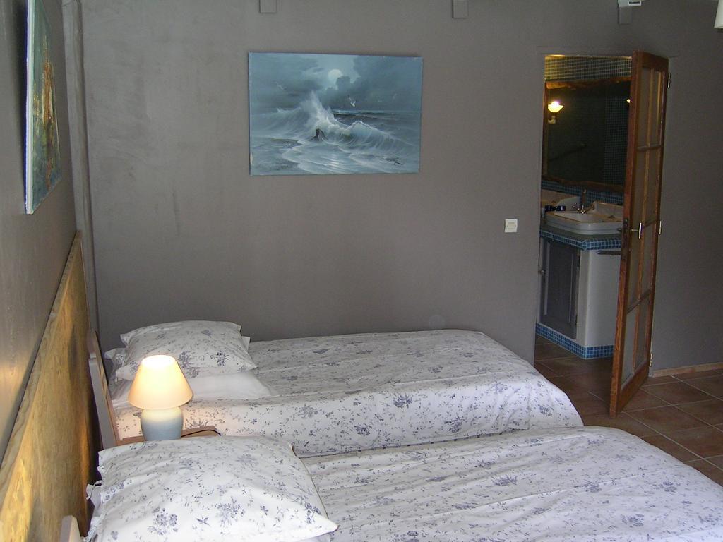 Mas La Provence Bed & Breakfast LʼIsle-sur-la-Sorgue Cameră foto