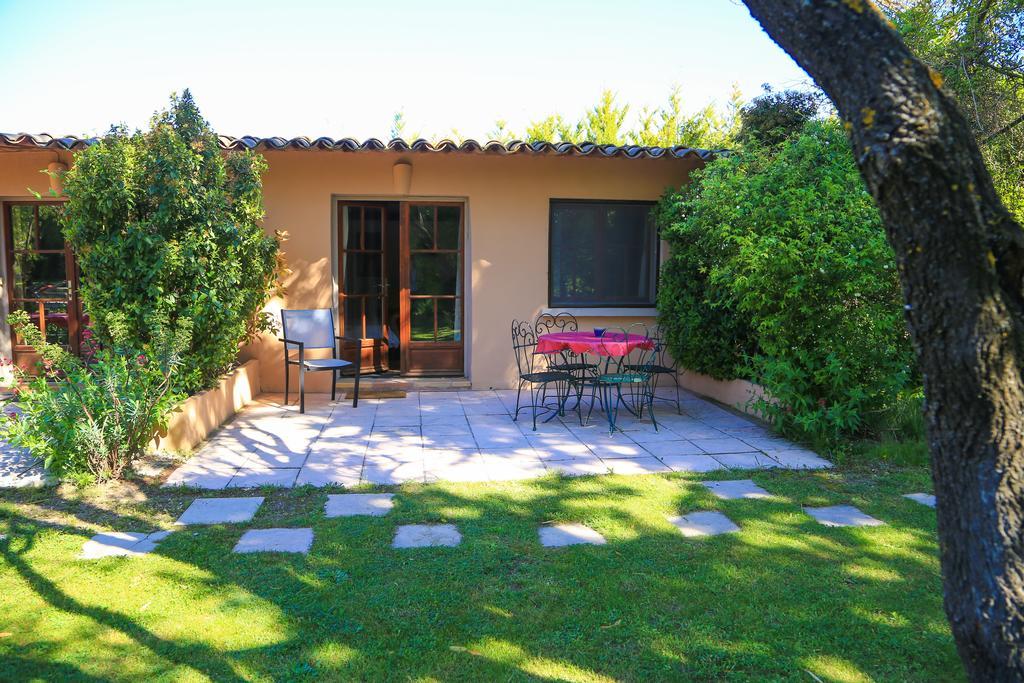 Mas La Provence Bed & Breakfast LʼIsle-sur-la-Sorgue Exterior foto