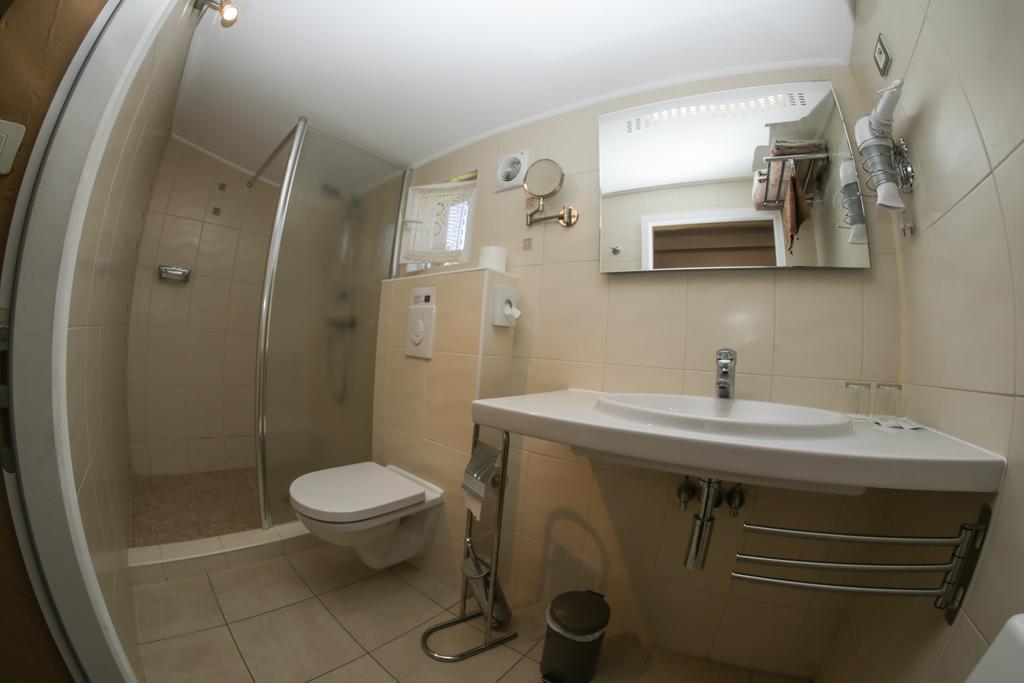 Mas La Provence Bed & Breakfast LʼIsle-sur-la-Sorgue Exterior foto