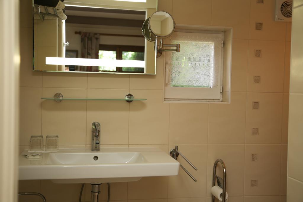 Mas La Provence Bed & Breakfast LʼIsle-sur-la-Sorgue Exterior foto