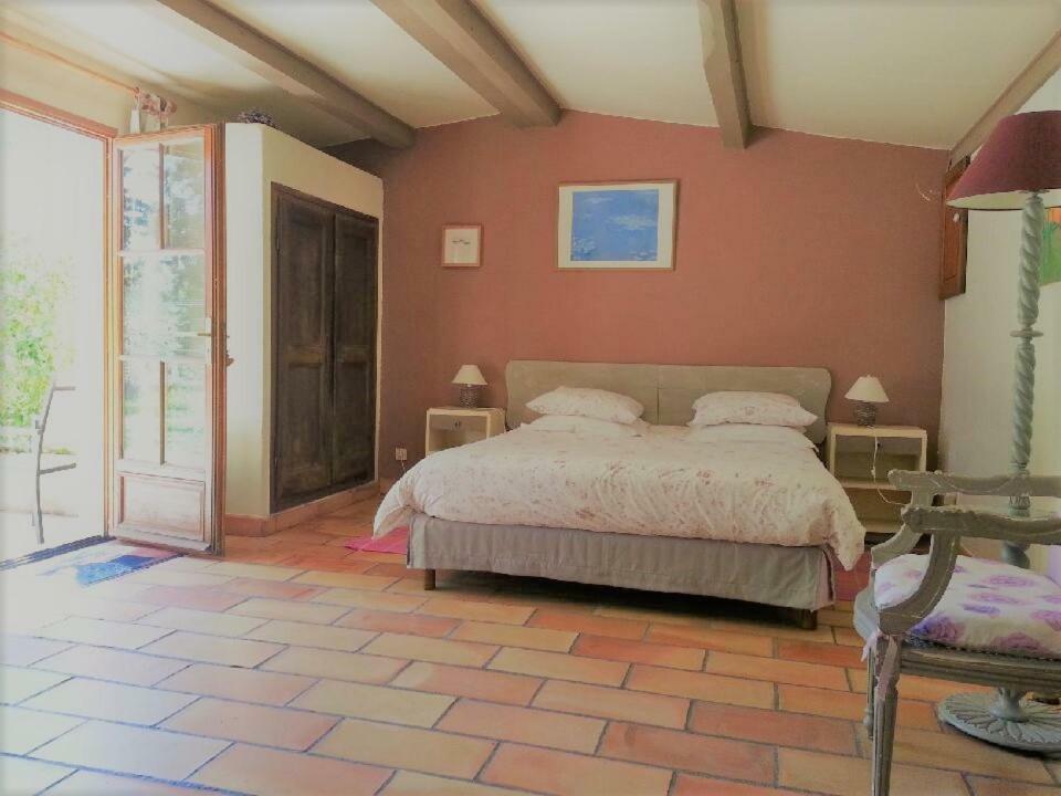 Mas La Provence Bed & Breakfast LʼIsle-sur-la-Sorgue Cameră foto